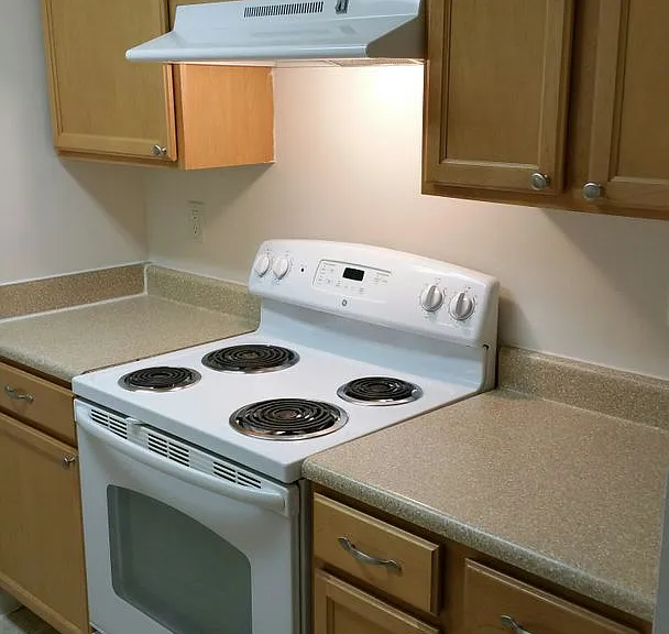 185 - COUNTRY VIEW APARTMENTS — Photo 16