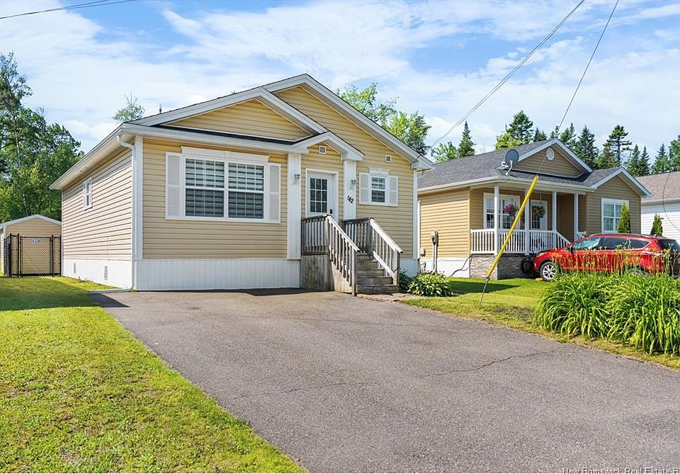 1st image of 142 Sequoia Dr