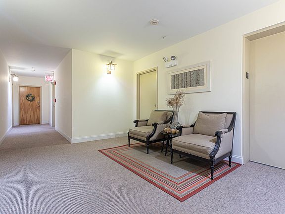 4th image of 1120 Thomas St APT 105