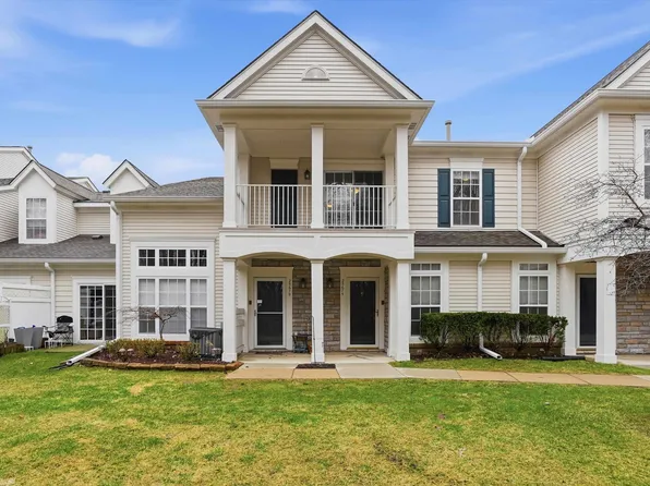 25675 Maritime Cir N, Harrison Township, MI 48045