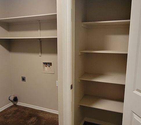 4th image of 119 E Gregg St