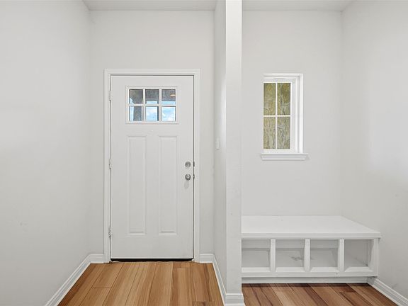 3rd image of 3011 Stevens Dr