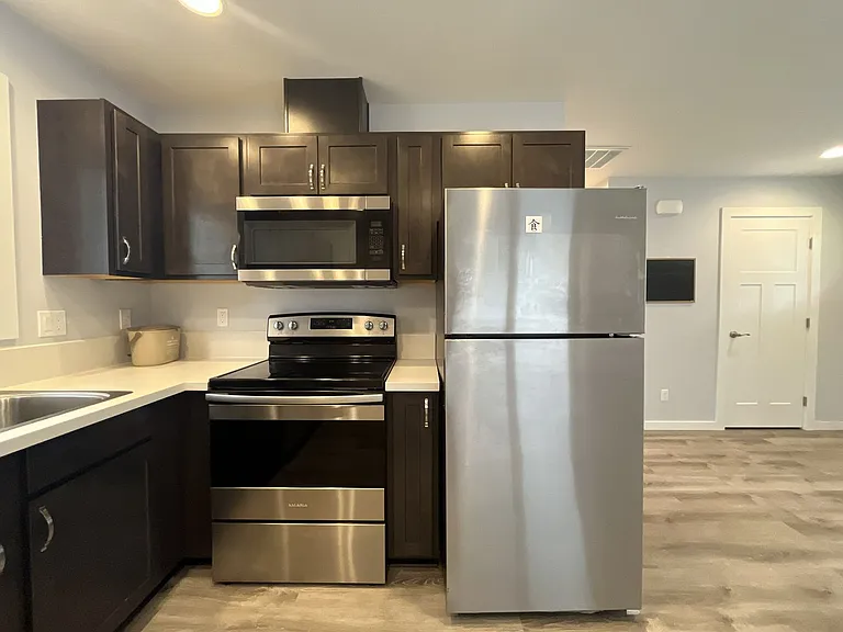 2822 NE Davis St #B — Photo 8