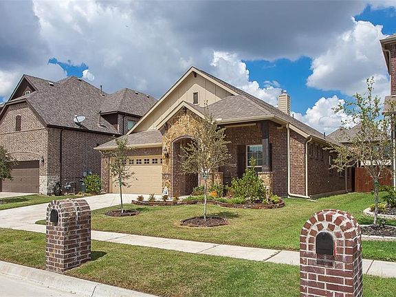 2nd image of 1524 Alberbrook Pl