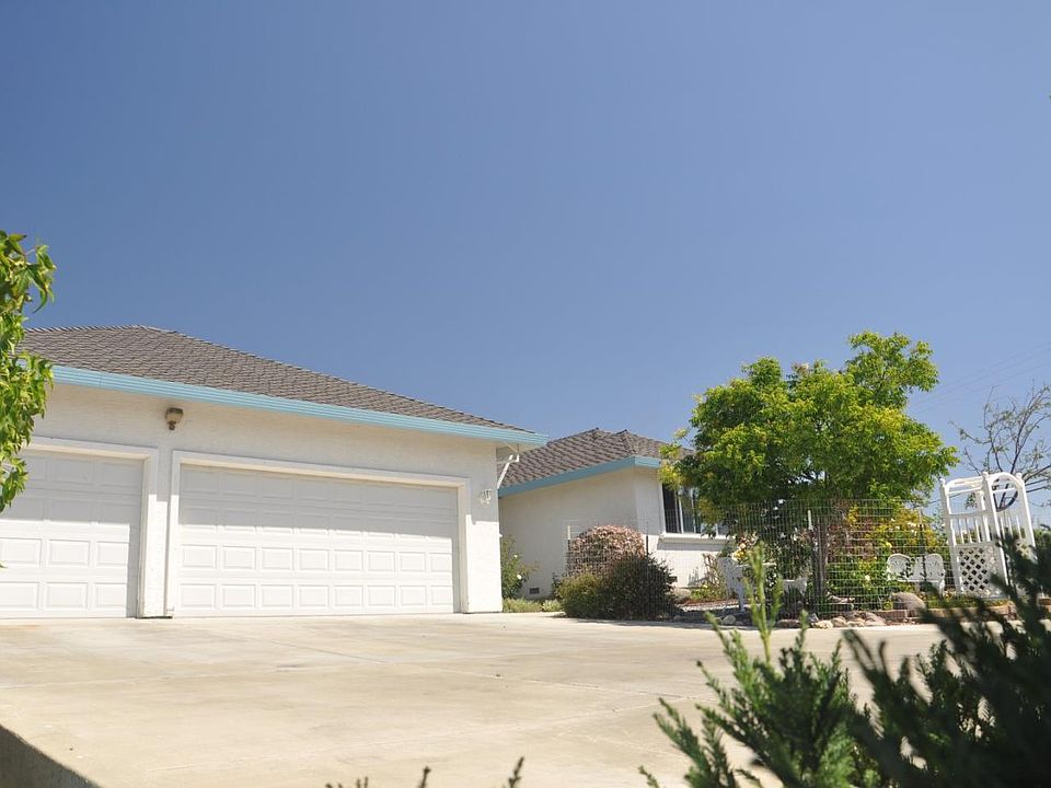 1st image of 155 Hilltop Dr