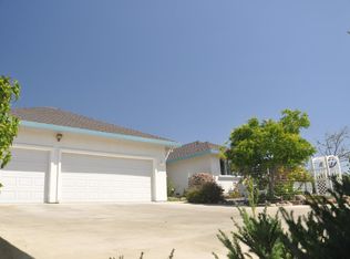 155 Hilltop Dr, Hollister, CA