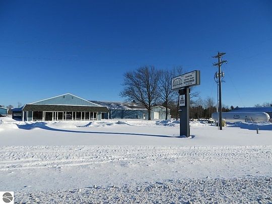 3rd image of 3750 Us 131 N