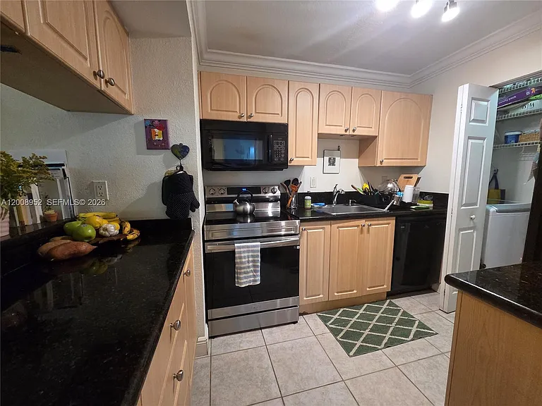 10795 SW 108th Ave #201 — Photo 5