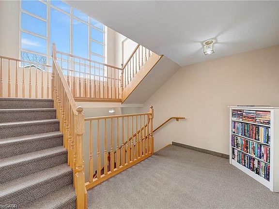 3rd image of 1061 Vansickle Rd N #303B