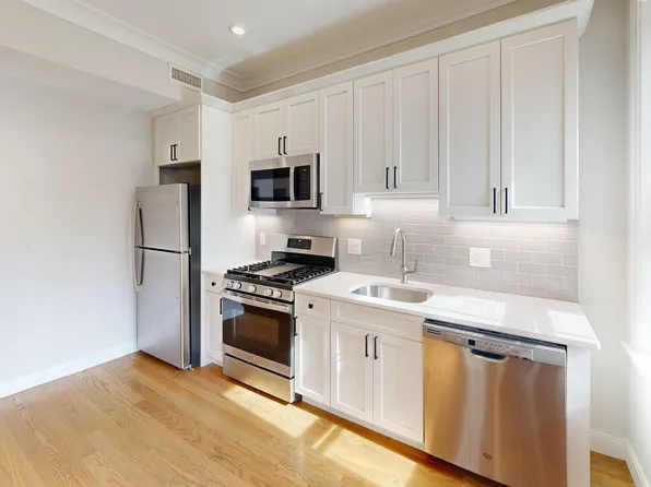 191 Porter St #4R, Boston, MA 02128
