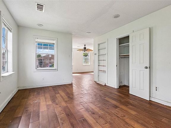 3rd image of 6409 Eads St