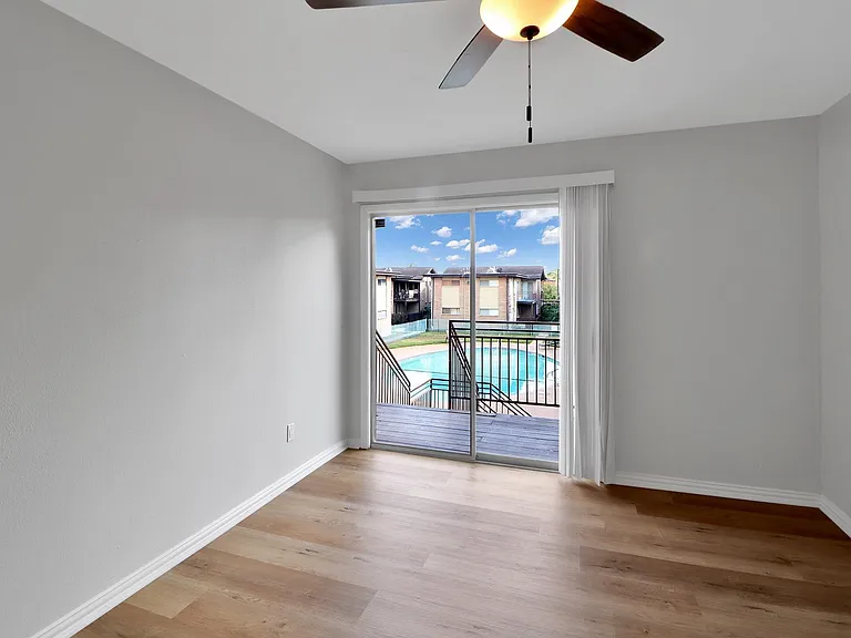 7047 Bissonnet St #117 — Photo 12