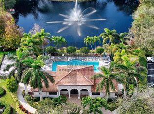 27020 Adriana Cir APT 201, Bonita Springs, FL 34135