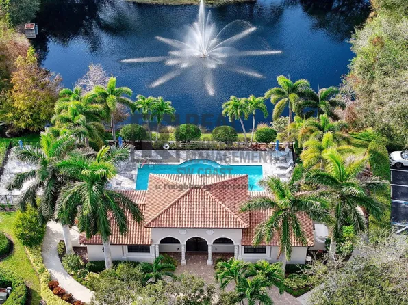 27020 Adriana Cir APT 201, Bonita Springs, FL 34135