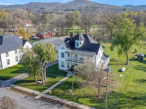 304 Russell St, Petersburg, TN 37144