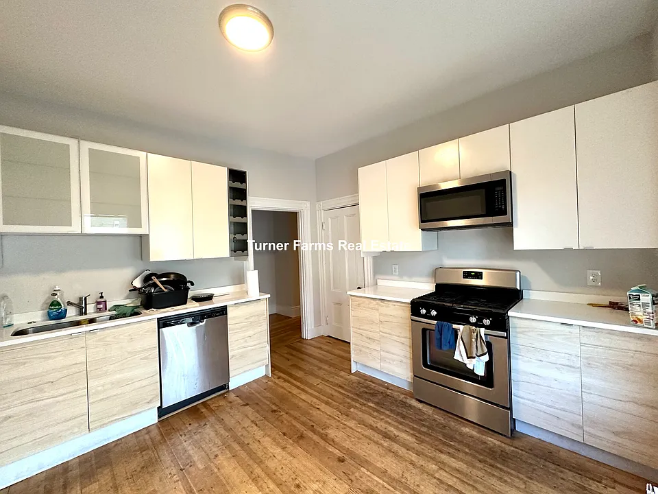 158 Boston St #2F
