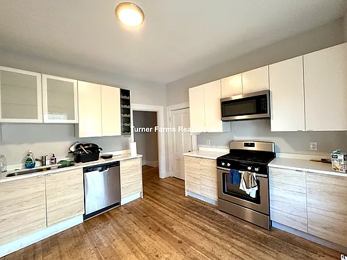 158 Boston St Photo 1