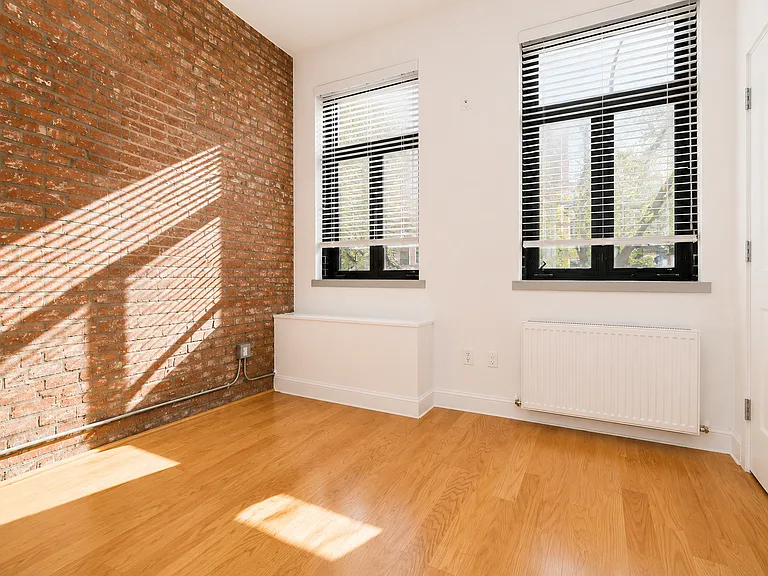 53 Pitt St #1A — Photo 1