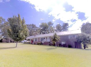815 4th St NE, Arab, AL 35016