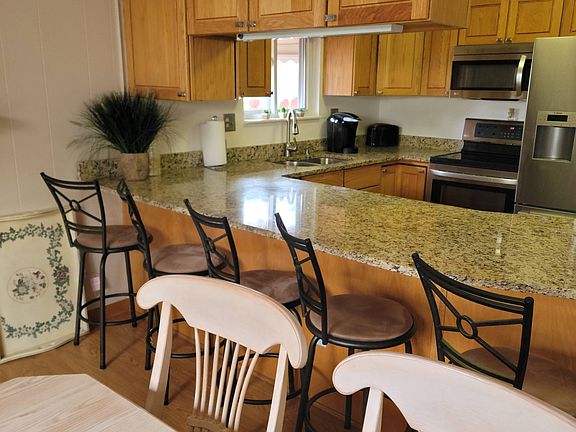 5th image of 40200 Regency Dr