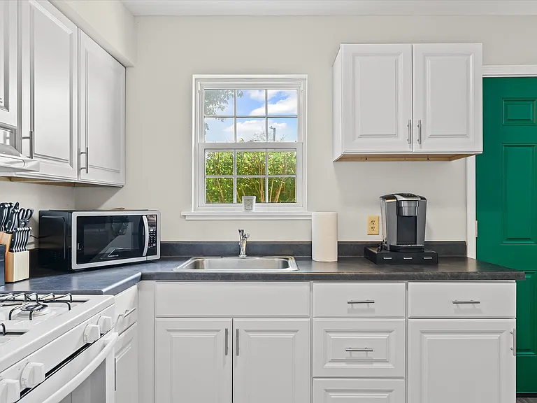 202 Nicholas Dr #B — Photo 15