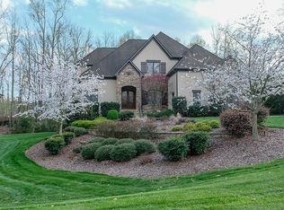 2130 Climbing Rose Ln, Matthews, NC 28104