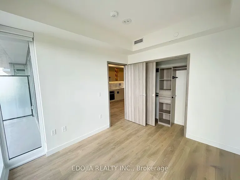 85 McMahon Dr #2207 — Photo 5