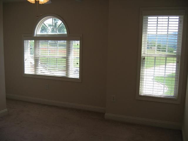 1st image of 707 Bradford Cir