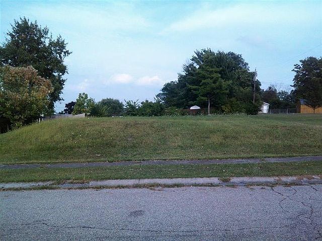 1st image of 754 Rockford Dr