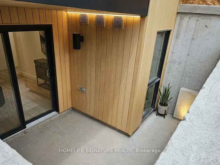 16 Urbane Blvd — Photo 26