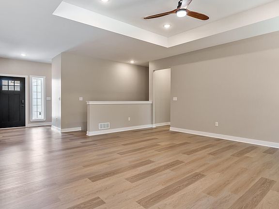 5th image of 4869 Monarch Dr