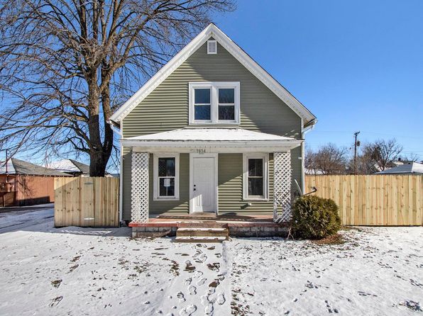 1614 Kendall St, South Bend, IN 46613