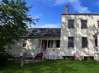 366 Park Ave APT 2, Huntington, NY 11743