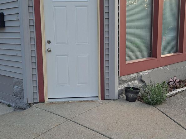1702 Griswold St, Pt Huron, MI 48060