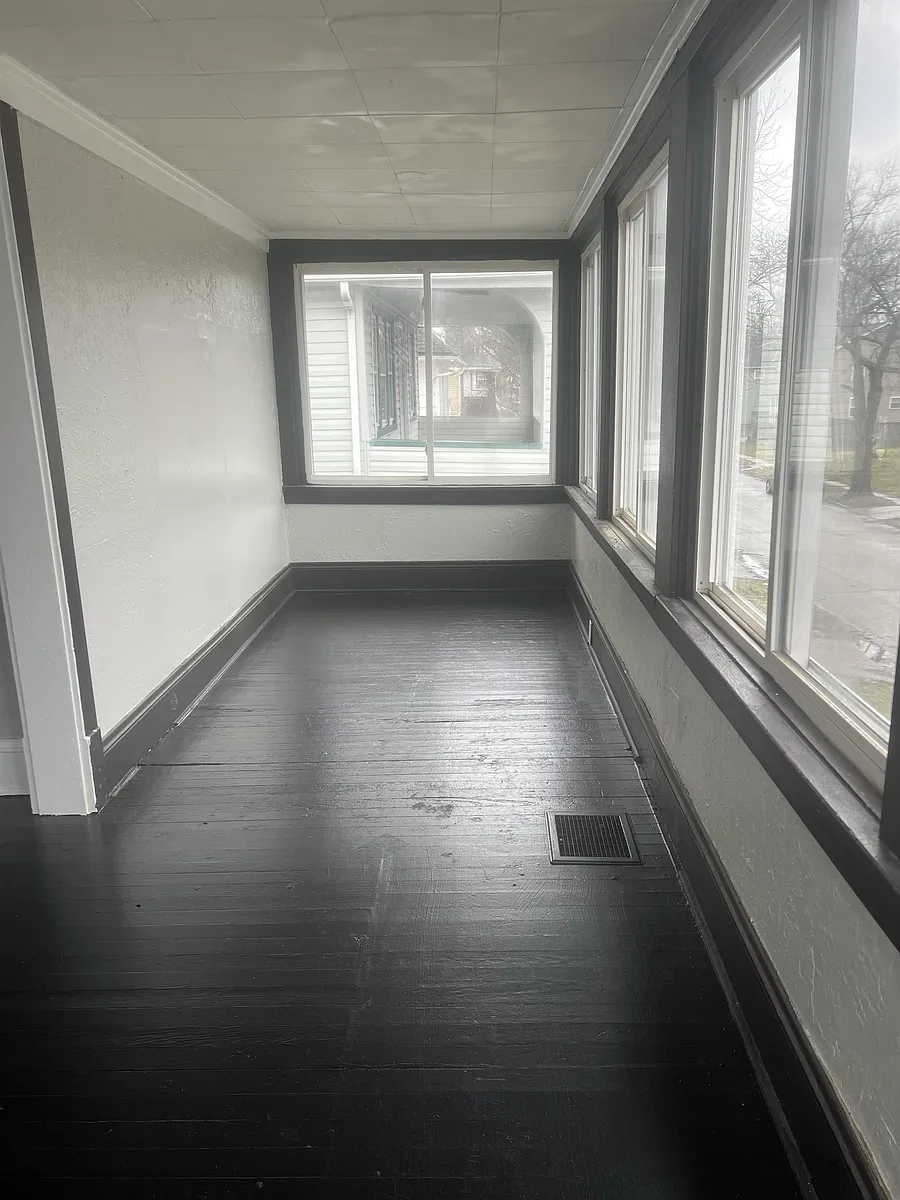 Building Photo - 2901 E 121st St #2