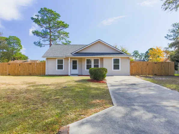620 Scott St, Hinesville, GA 31313