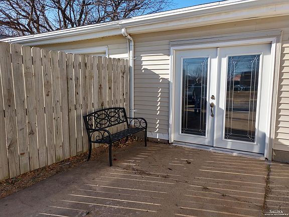 3rd image of 3116 Canterbury Dr
