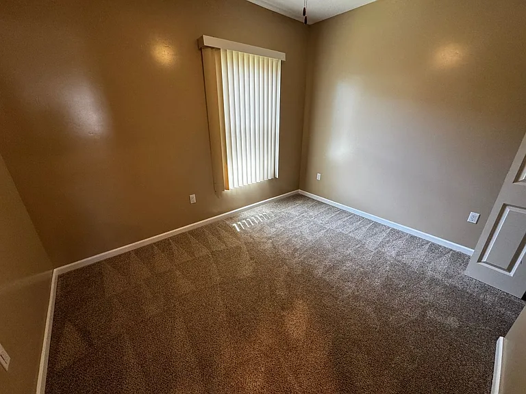 701 Star Ct — Photo 16