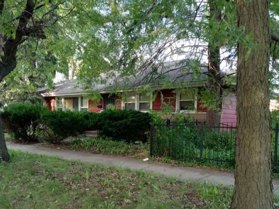 2nd image of 1157 W 112th Pl