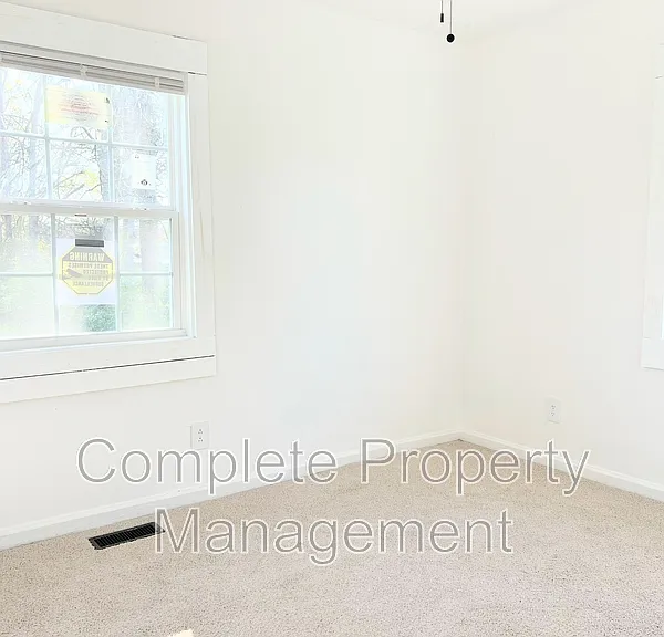 5617 Avenue Q — Photo 6