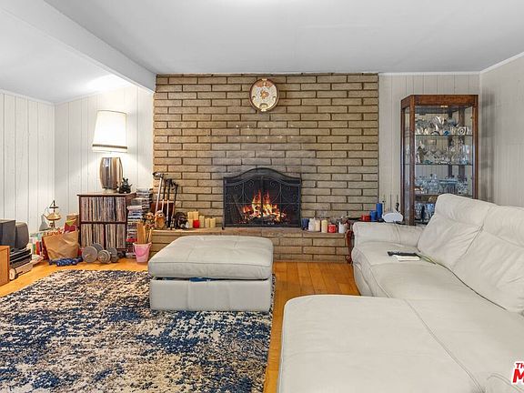 5th image of 1049 Newhill St