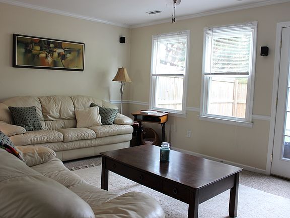 3rd image of 101 Barfleur Pl