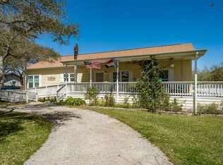 1708 W McClung Ave, Aransas Pass, TX 78336