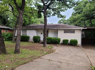 2500 Yeager St, Fort Worth, TX 76112