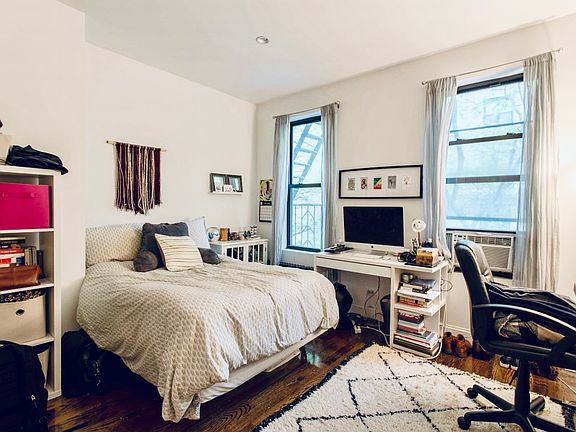 3rd image of 206 W 88th St APT 2W