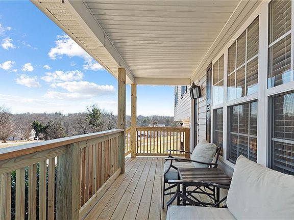 2nd image of 178 Windfield Ridge Dr