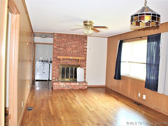 4th image of 1721 S 74th Ave E