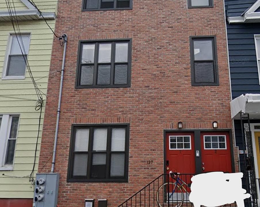 1st image of 137 De Kalb Ave #1