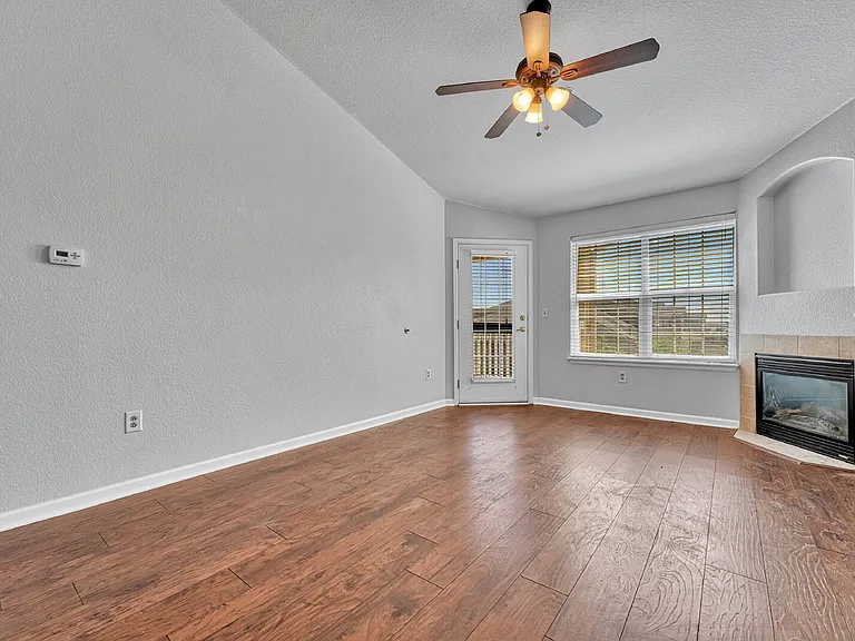 5745 N Genoa Way #13-303 — Photo 8