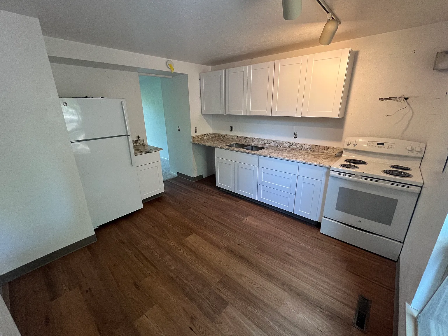 1165 Bear Mountain Dr Unit E — Photo 2